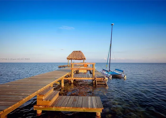 Casa Pisces Resort
