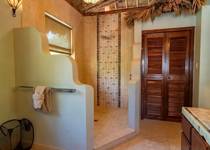 Casa Pisces Resort *