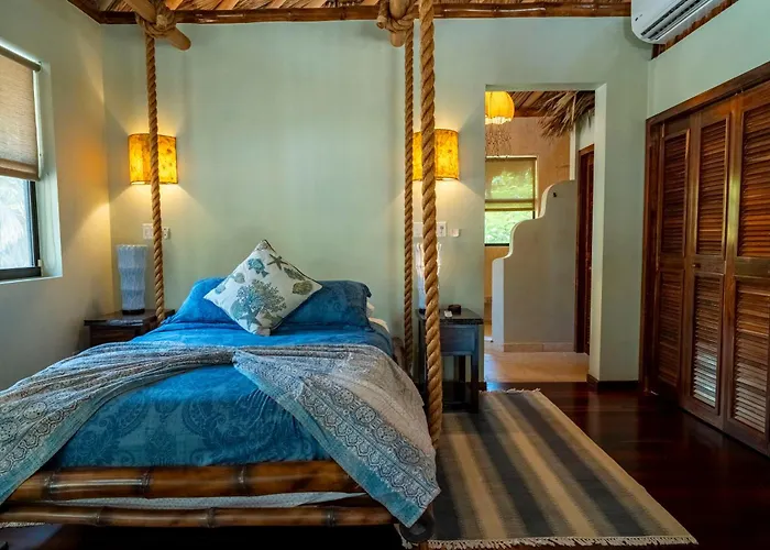 Casa Pisces Resort *
