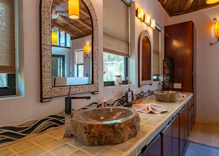 Casa Pisces Resort *